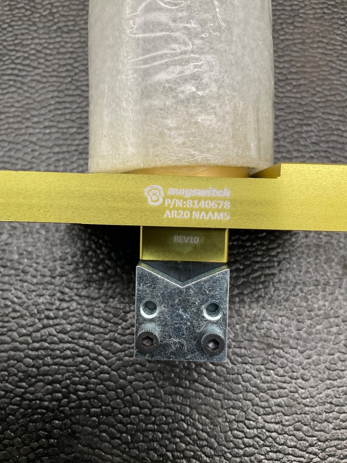 MAGSWITCH 8140678 Magnetic Gripper Switch AR20 NAAMS NEW