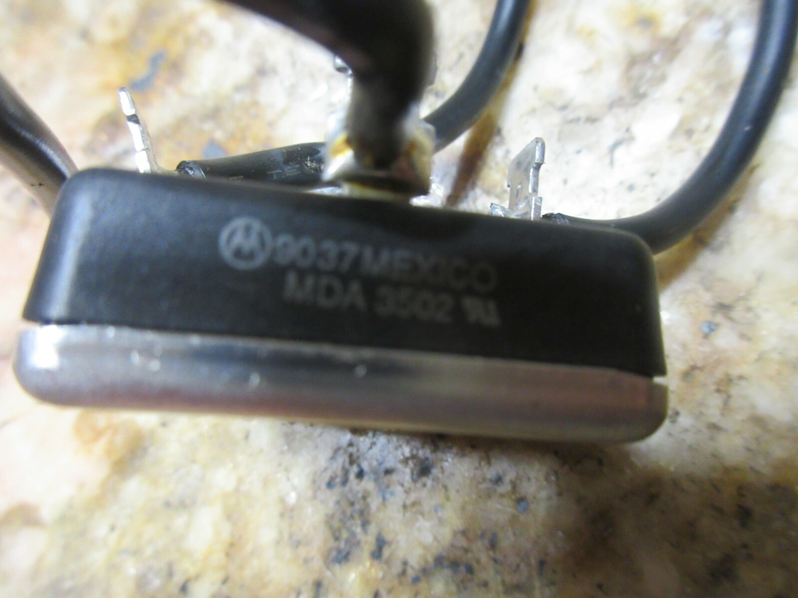 MOTOROLA FUSE SWITCH 9037 MEXICO MDA 3502 BRIDGE RECTIFIER