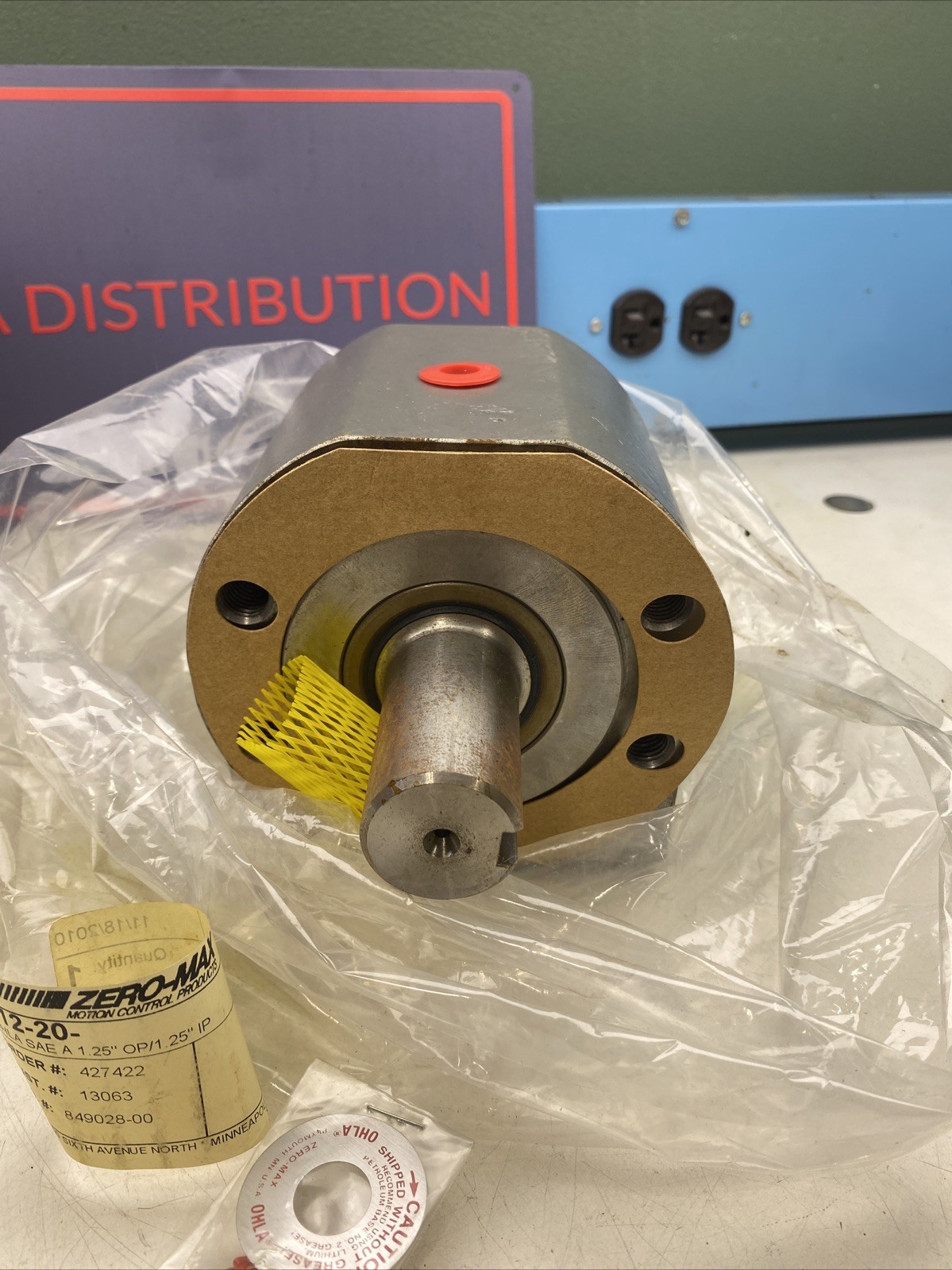 512-20 OHLA SAE A 1.25” OP/1.25” IP Zero-Max Overhung Load Adapter