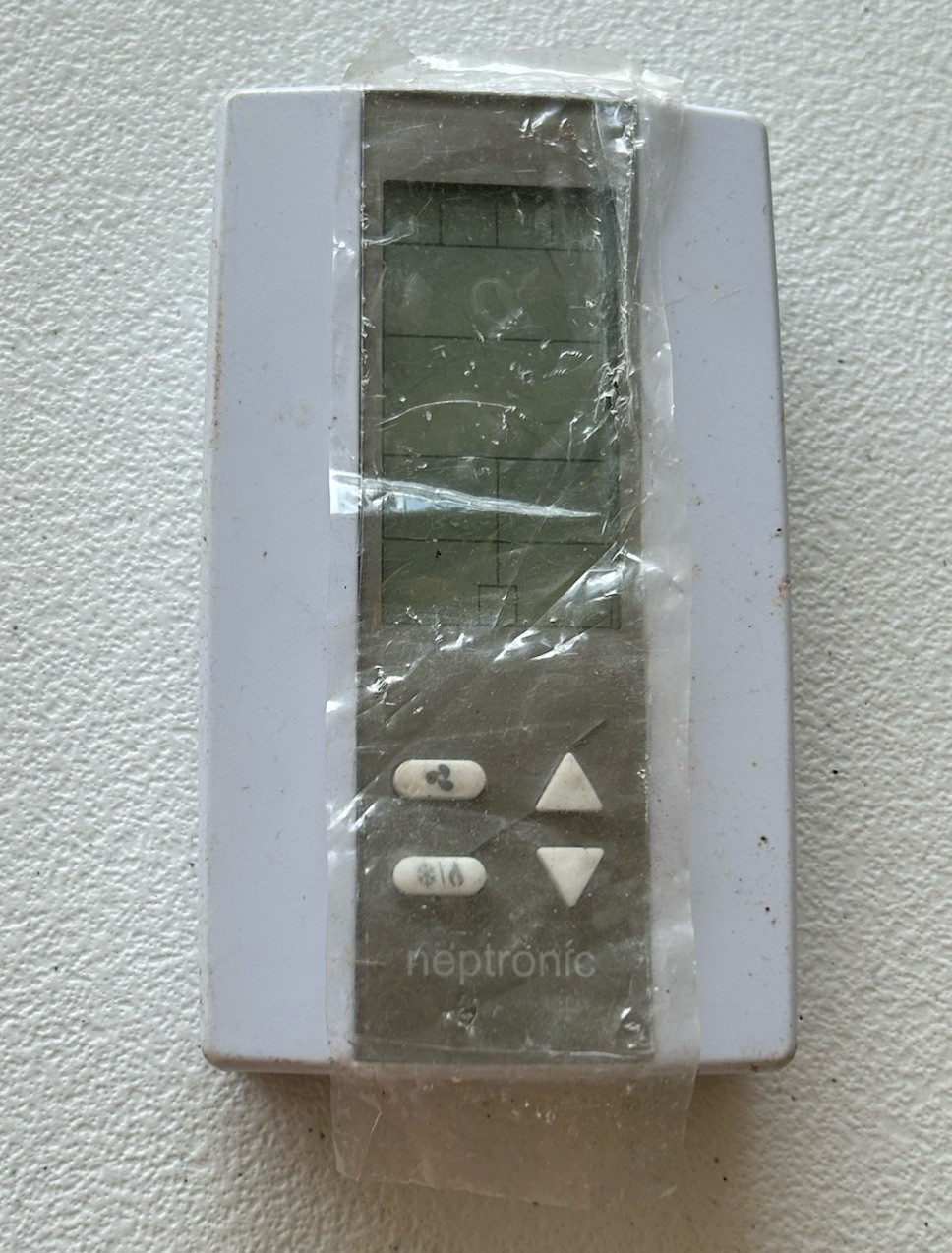 Neptronic TFC24F3XYZ3 Fan Coil Thermostat 3 Speed