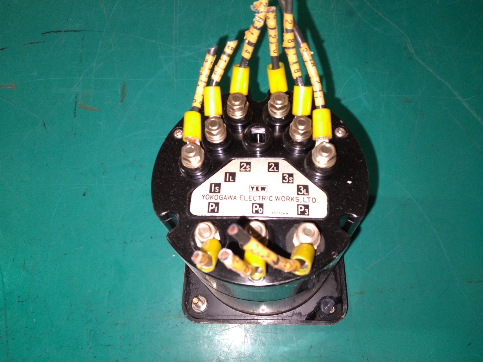 YOKOGAWA SZ9 G-01 31471 36919M 1250W 60HZ 25.5A 2400/20V 0-125 WATT METER