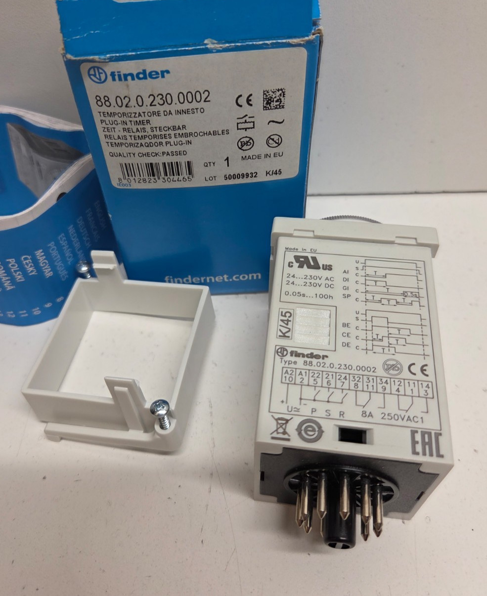 NEW IN BOX! FINDER 24-230V .05S-100H PLUG IN TIMER RELAY 88.02.0.230.0002