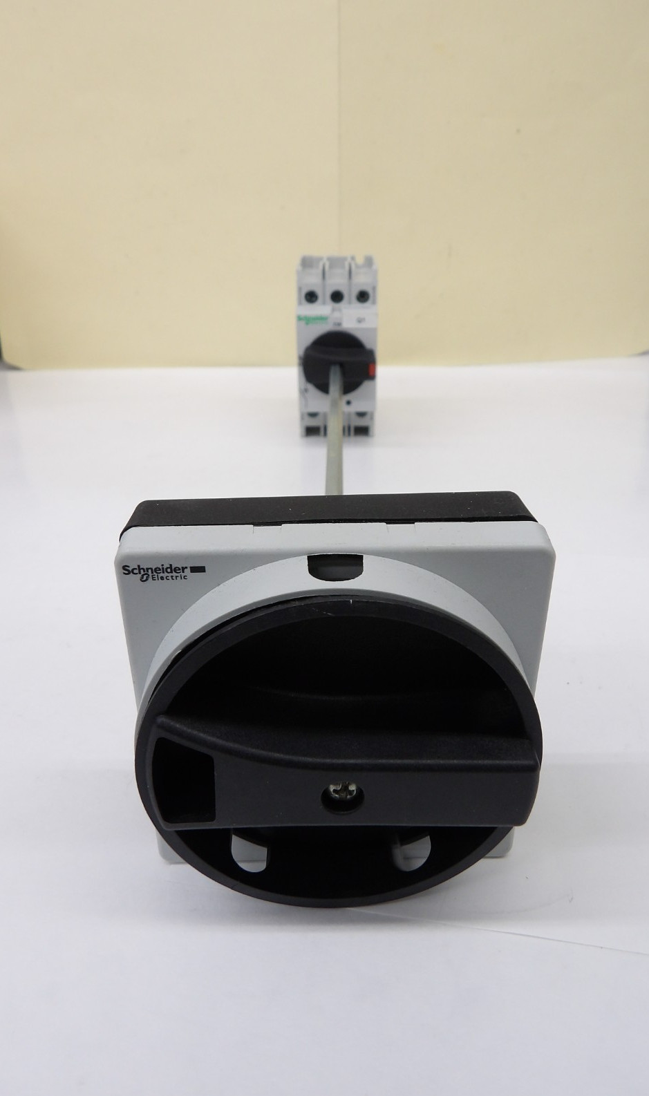 Schneider Electric VLS3P025R1 Disconnect Switch IEC/EN 60947-3