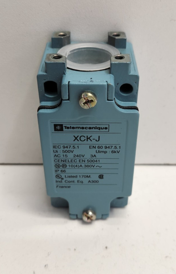 NEW NO BOX! TELEMECNAIQUE 3A 250V LIMIT SWITCH XCK-J1