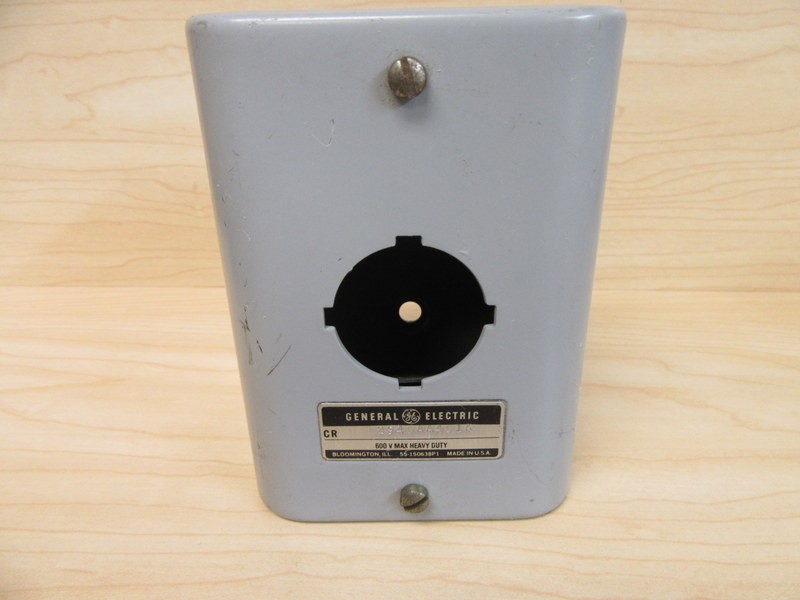 General Electric 2940AA401A Push Button Enclosure