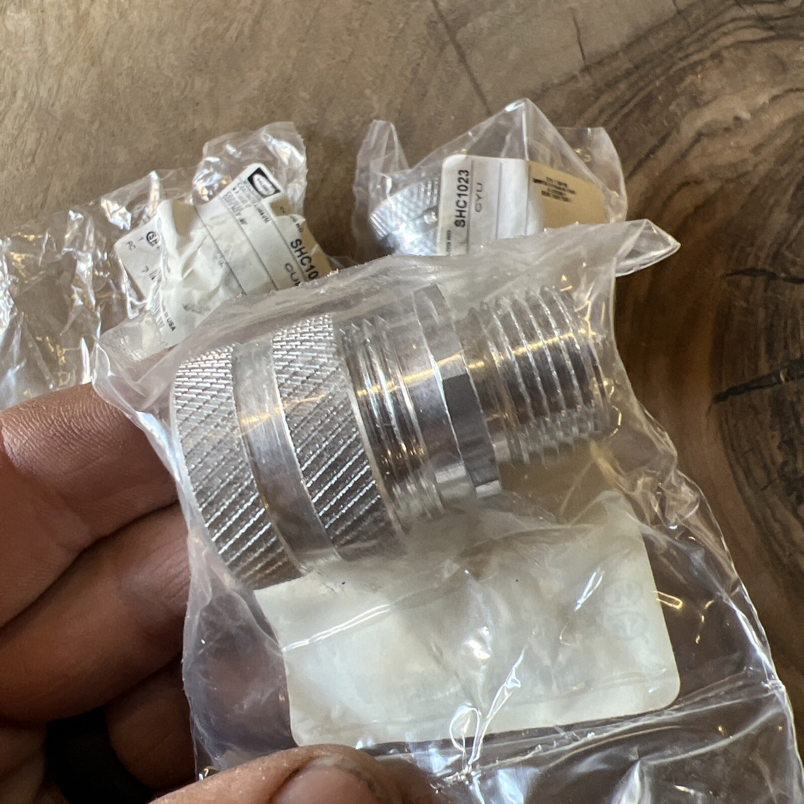 (3) Hubbell SHC1023 Cord Connector Aluminum Hub Size 1/2” Wiring Butt Splice