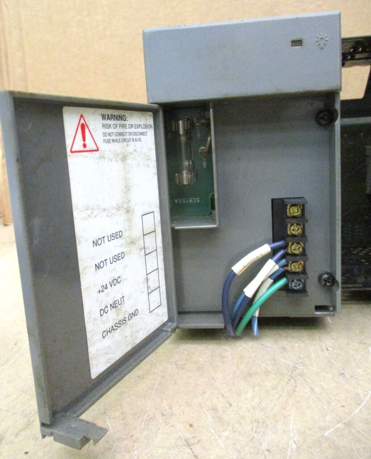 Allen-Bradley SLC 500 1746-P3 Ser A 1747-DCM 1747-SDN 1746-A13 48679GN