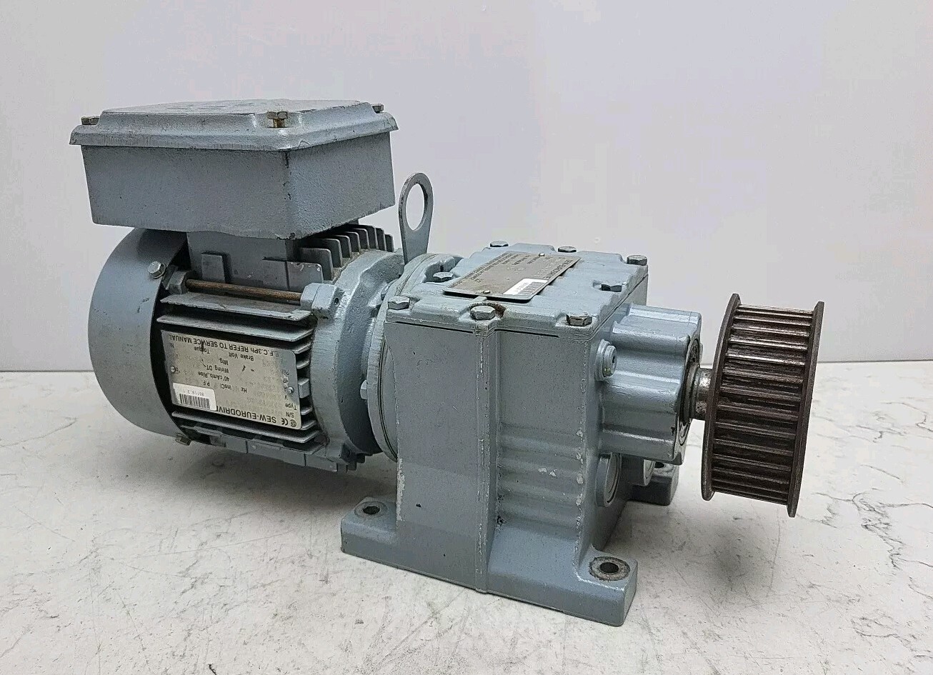 Sew Eurodrive R27DT71C4 Gear Motor .33 Hp Type R27 Gear Reducer 48.17:1 Ratio