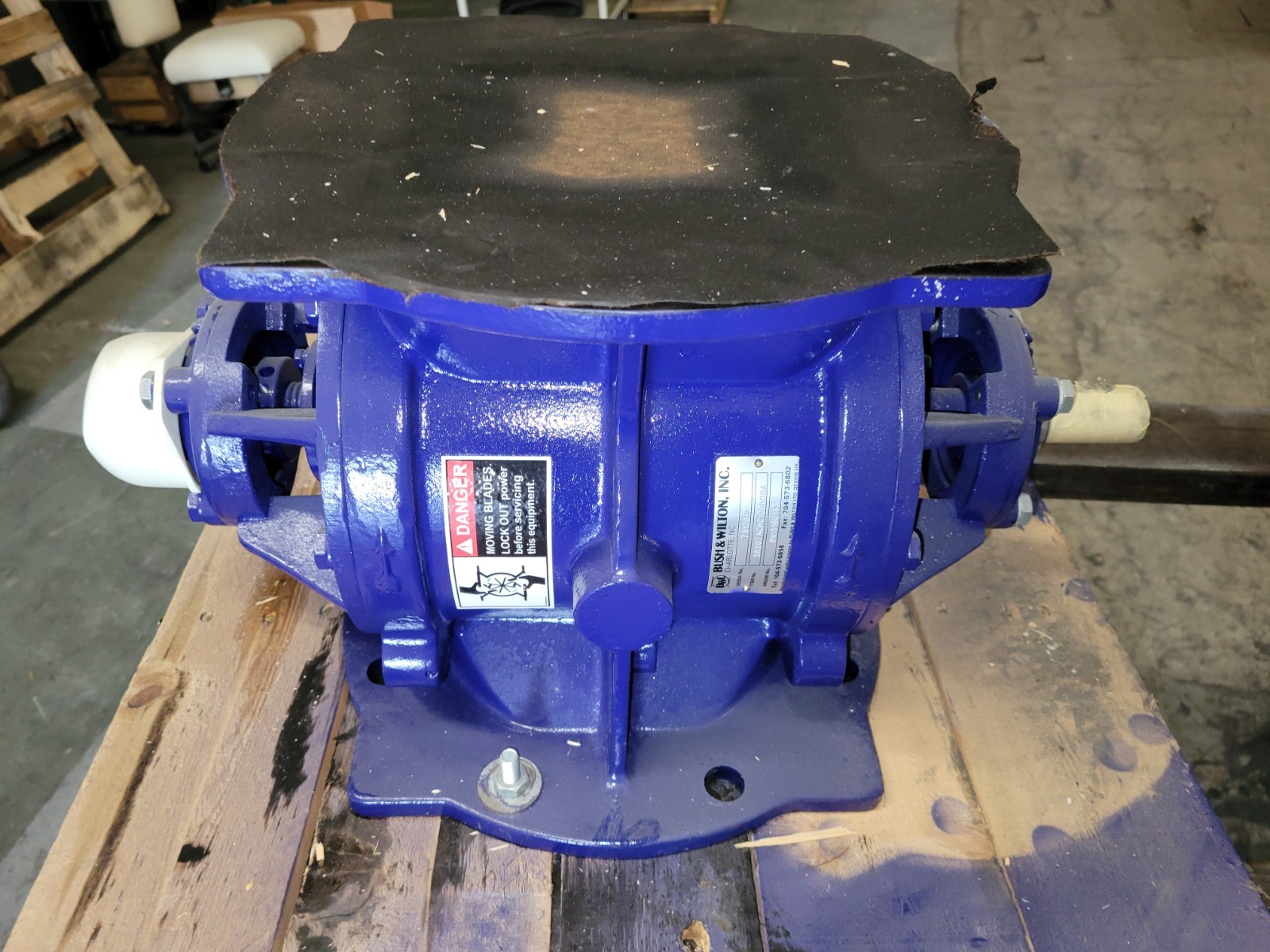 Bush & Wilton SR20TACMC108000A SR20 Rotary Air Lock.