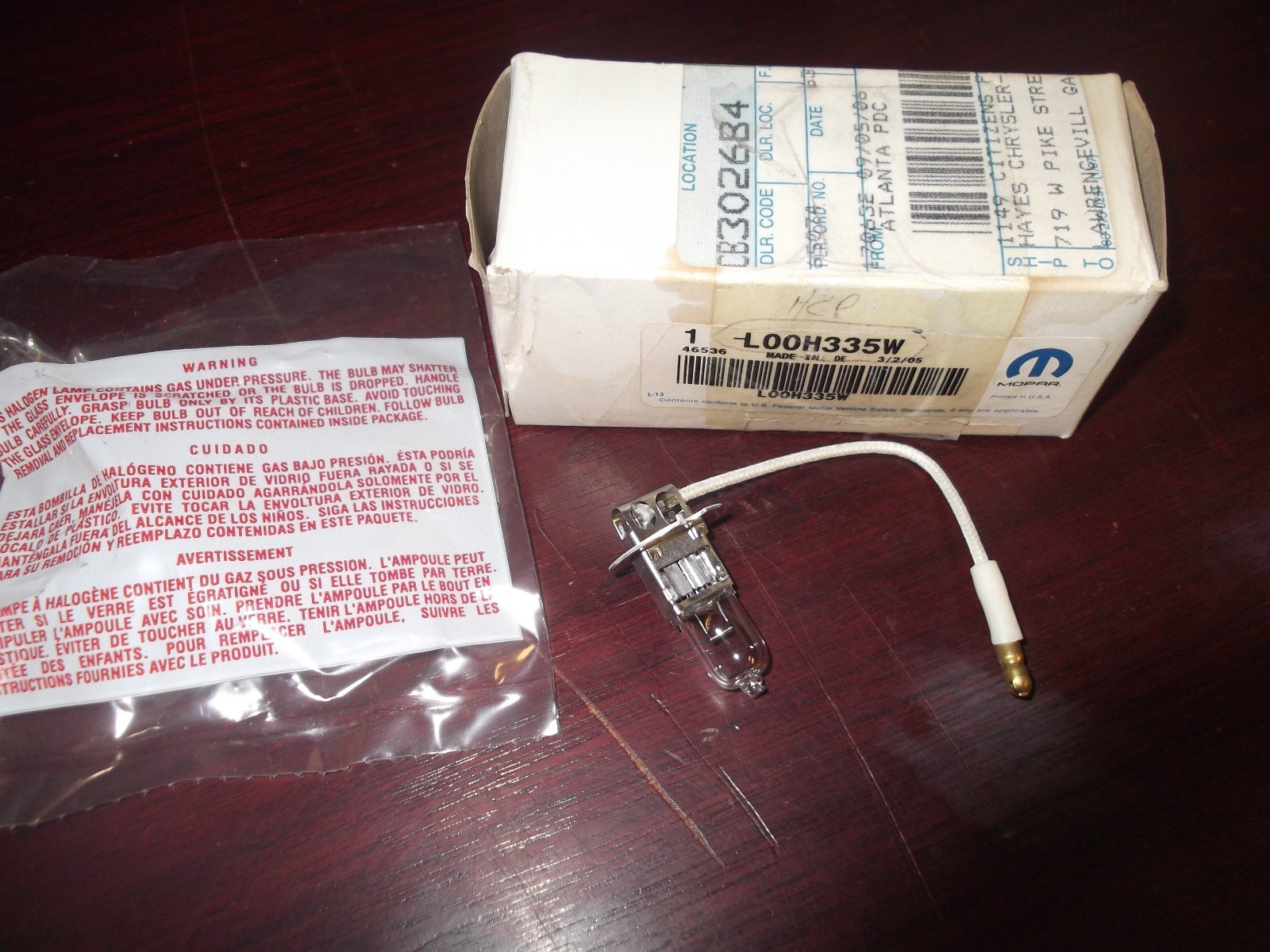 MOPAR FOG LIGHT BULB L00H335W