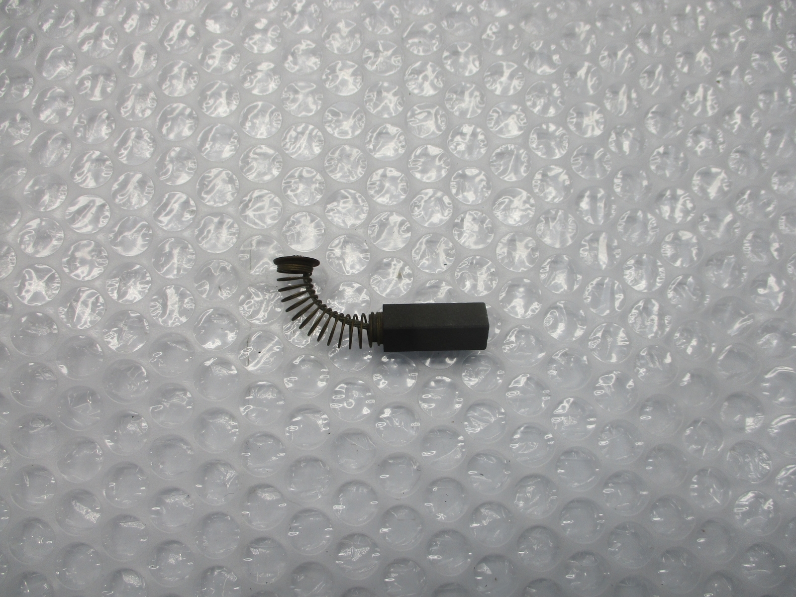 GENERAL ELECTRIC E25 CARBON BRUSH LOT OF 8 NSNP