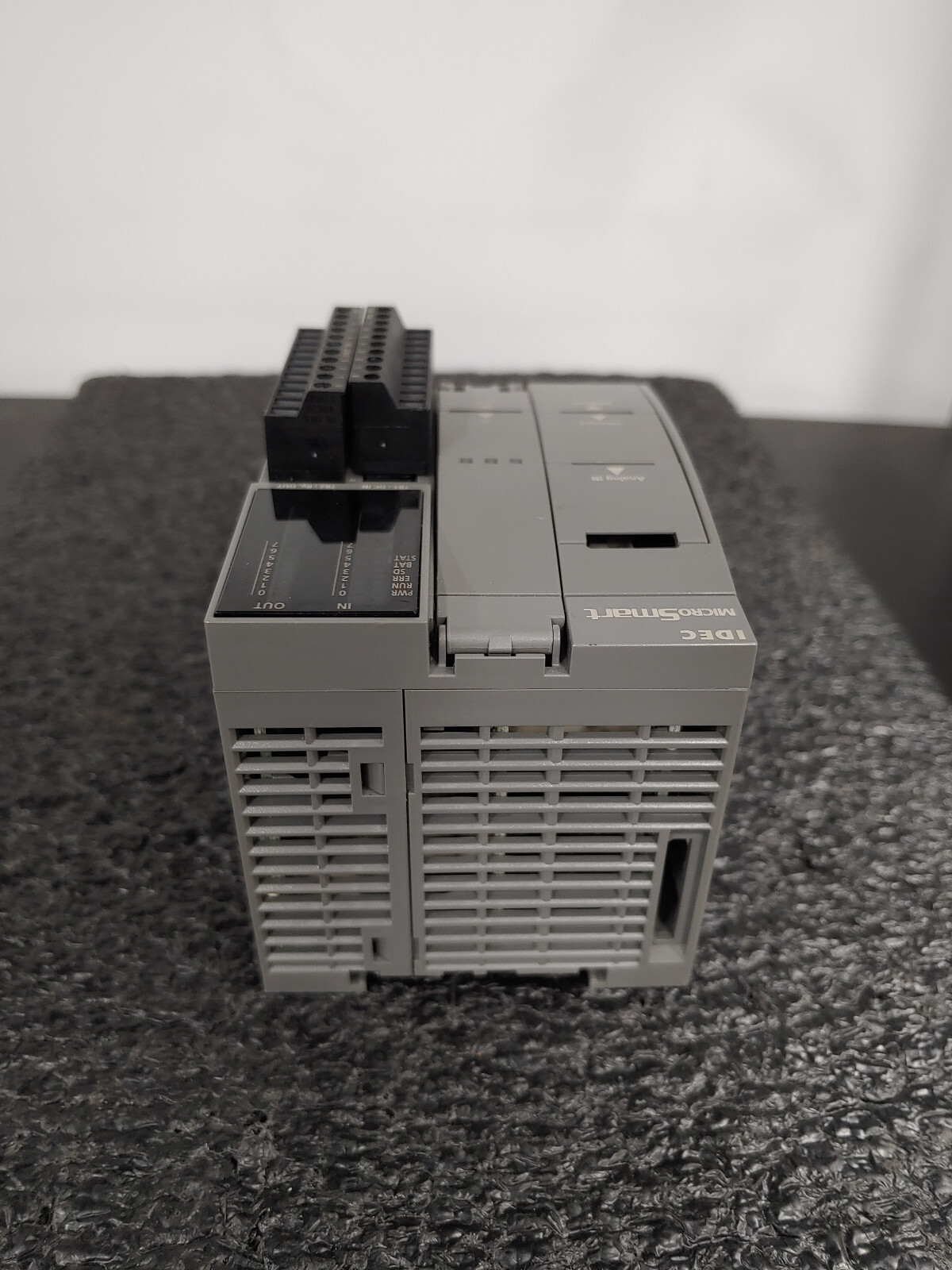 IDEC MICROSMART FC6A-D16R1CEE PLC 16IO 24VDC Relay