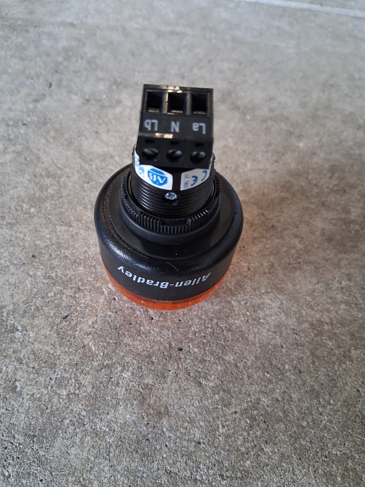 ALLEN BRADLEY 855PB-B24ME522 LED INDICATOR LIGHT AMBER 24V AC/DC