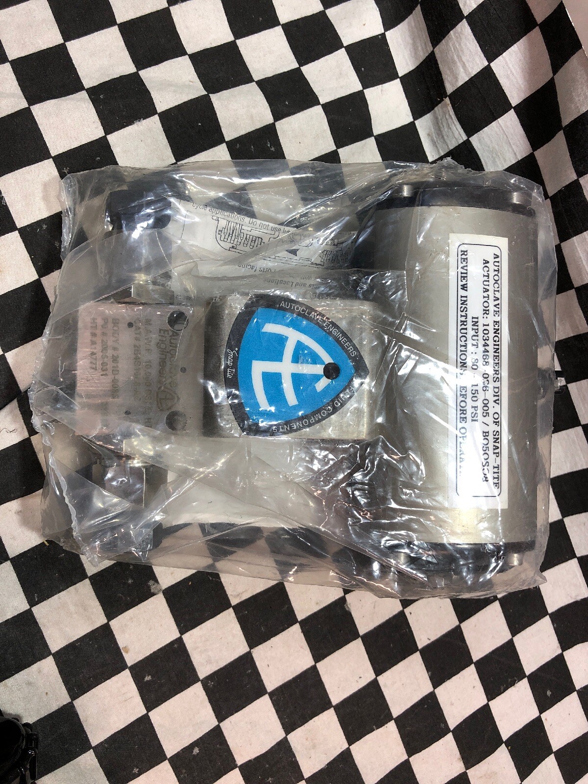 AUTOCLAVE ENGINEERS ACTUATOR 1034468-026-005 / BO5OS8, 2B4S10L8-AC, SHIPSAMEDAY
