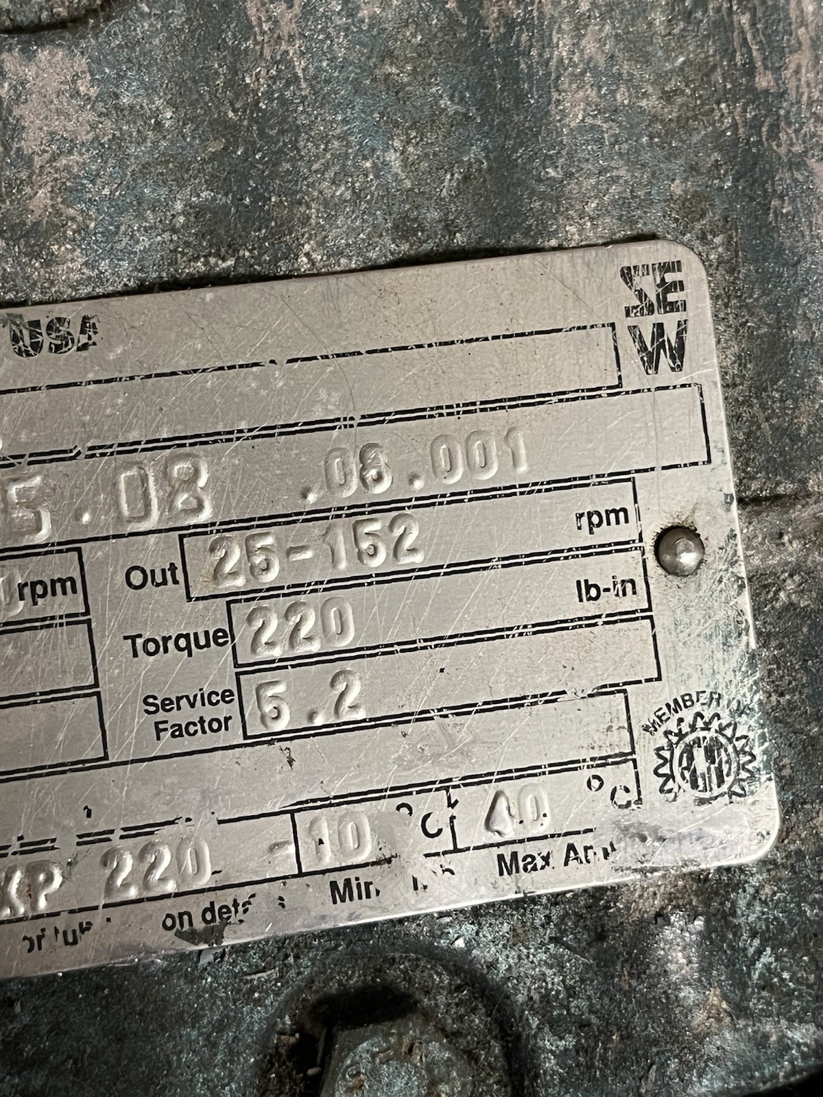 SEW– R27DT71D4-KS 11.86 : 1 — 300-1800 RPM