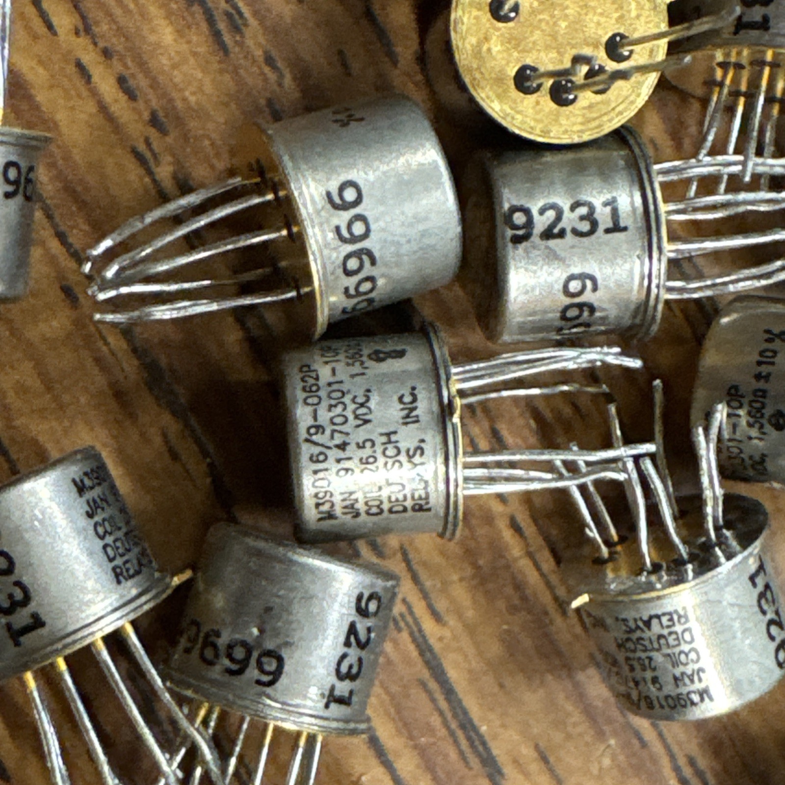 36pcs M39016/9-062P RELAY DEUTSCH MIL SPEC bin7