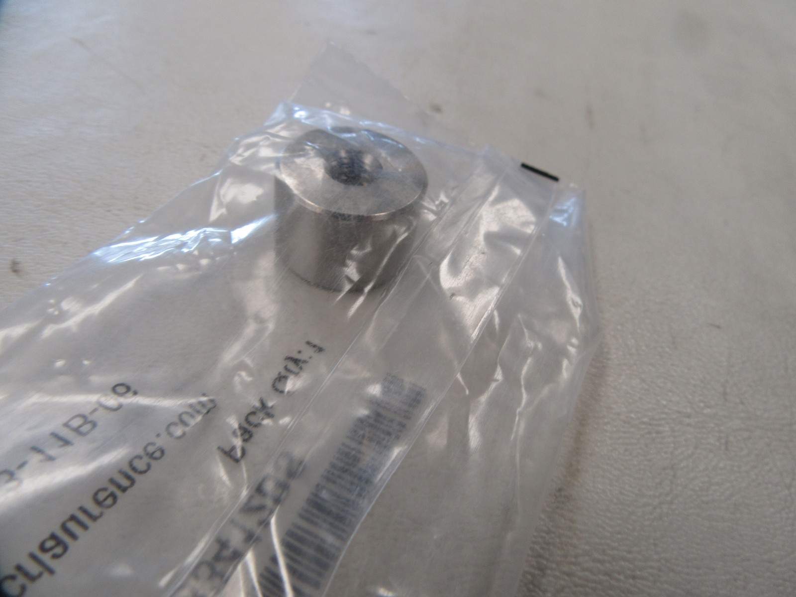 CR LAURENCE STAINLESS STEEL STAND OFF BASE (SET OF 5) 3/4″ OD X 1/2″ SOB3412BS