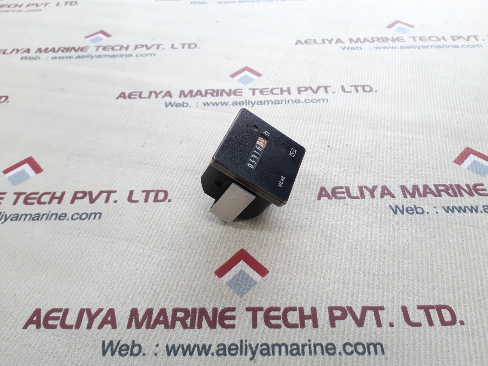 DEIF HC48 Running hours counter 230 V 60 HZ IP-40 07.01