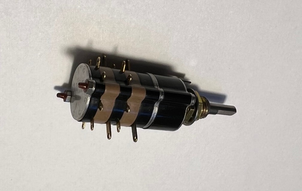 GRAYHILL PN 09A45-02-2-04N Rotary Switch – 2 pole – 4 position, 2 deck