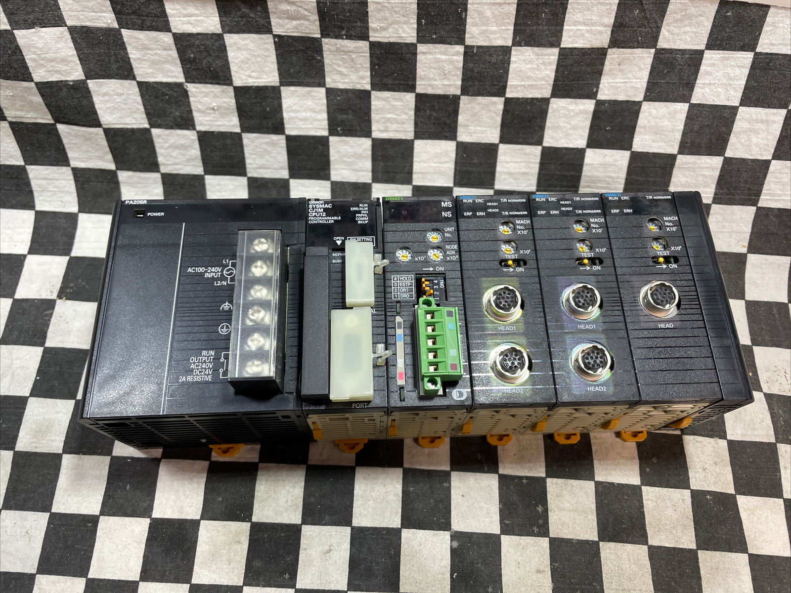 OMRON CJ1W-PA205R, CJ1M-CPU12, CJ1W-DRM21, CJ1W-V600C12, CJ1W-V600C11 CJ1W-TER01