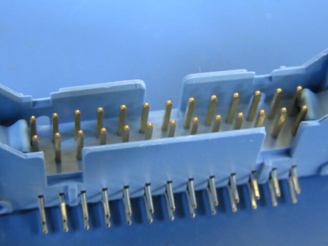 THOMAS AND BETTS 609-2604ES Qty of 14 per Lot Header Connector, PCB Mount, Rece
