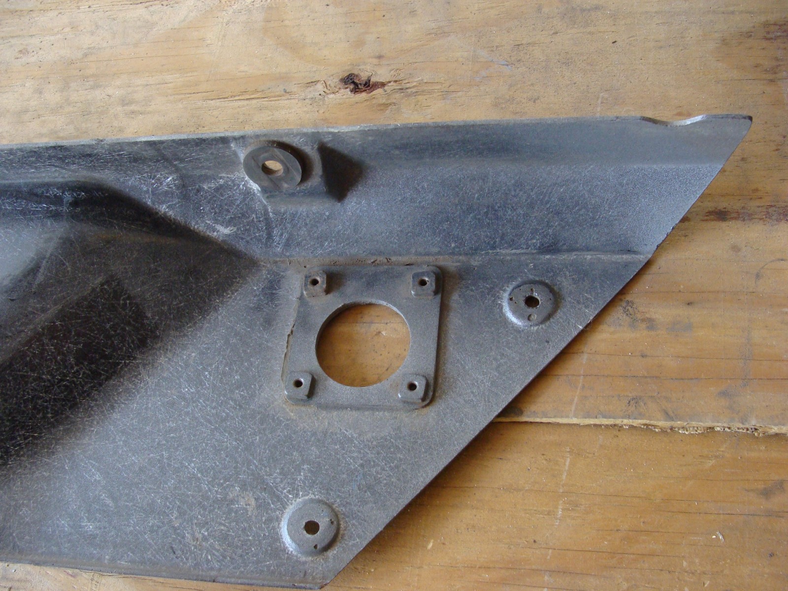 FREIGHTLINER A22-52006-008 CORE MOLDING REAR BODY PANEL GRAY/SILVER