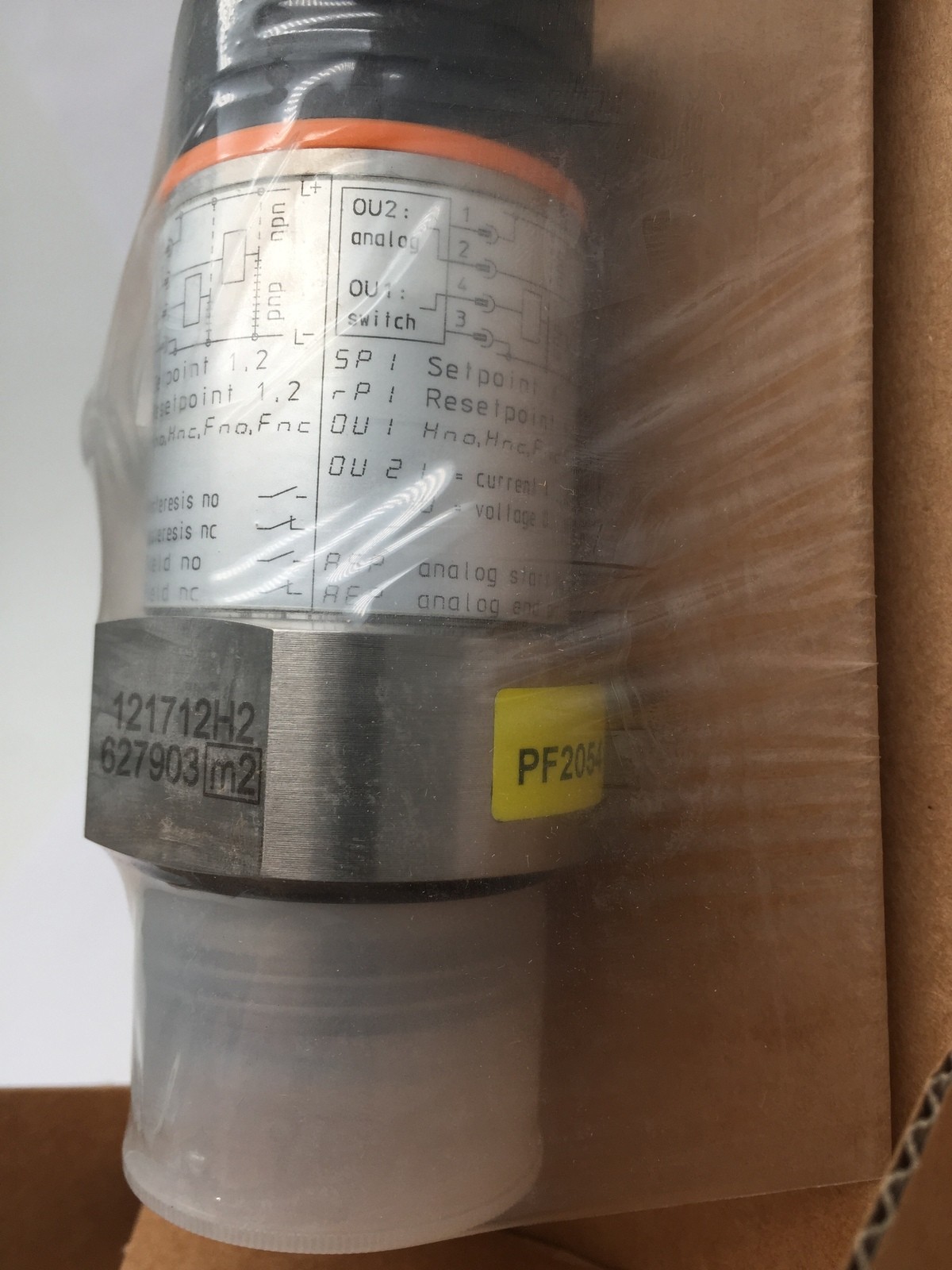 IFM Efector PF2054 Pressure Sensor Transmitter Display Monitor PF-010-RES30-MFRK