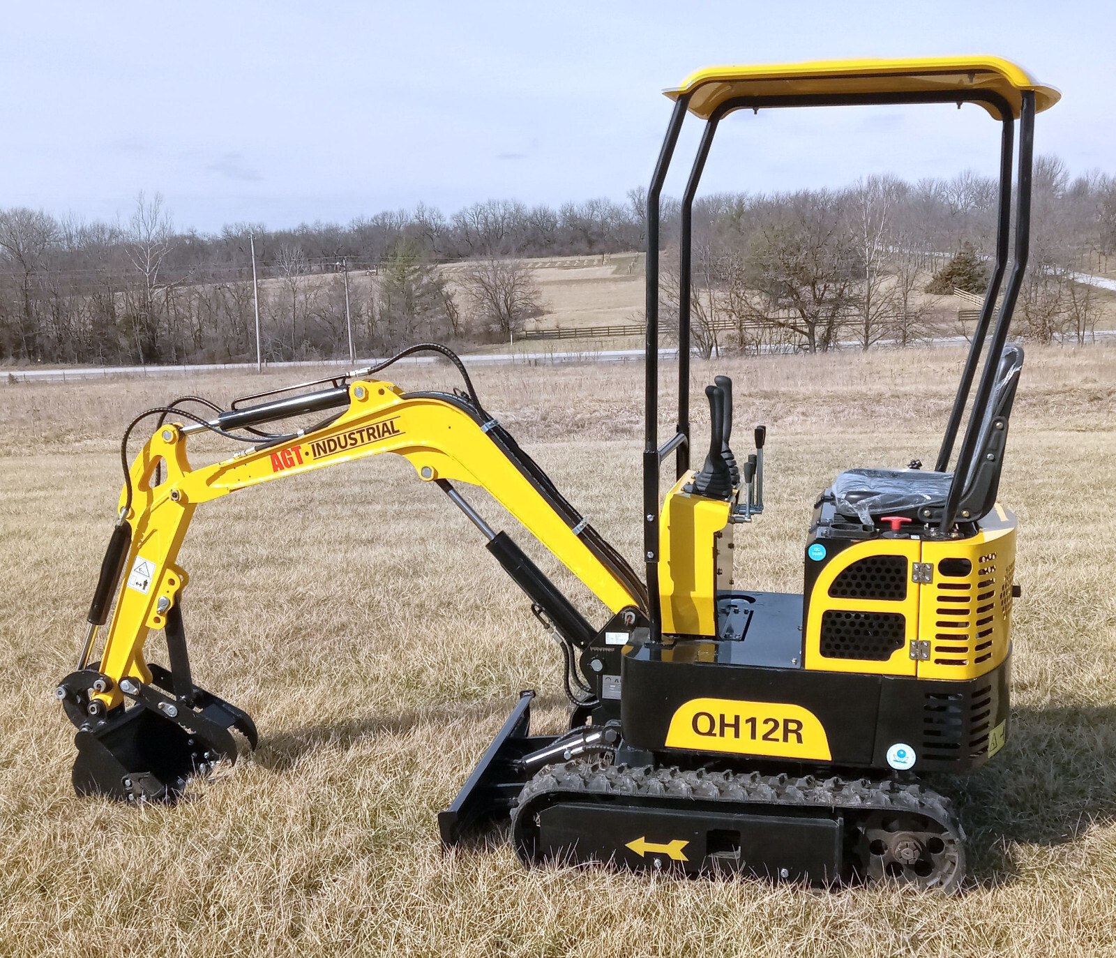 1 NEW 2024 AGT QH12R MINI EXCAVATOR MECHANICAL THUMB 15” BUCKET NNB *MAKE OFFER*