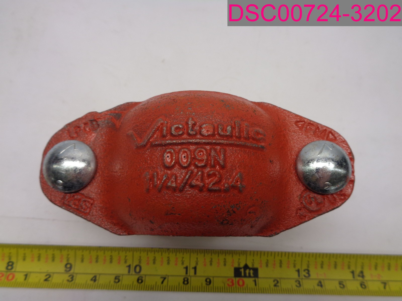 QTY=4; Victaulic 009N. 1-1/4″ / 42.4MM Firelock Rigid Coupling Pipe Fitting Red