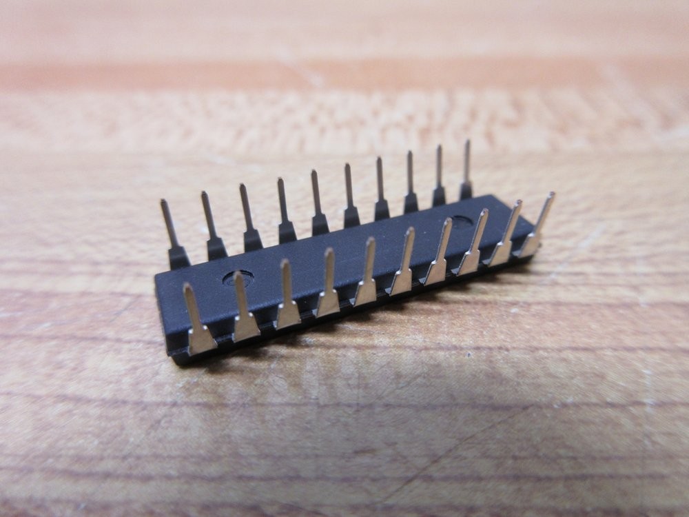 Philips 74HC374N Integrated Circuit (Pack of 7)