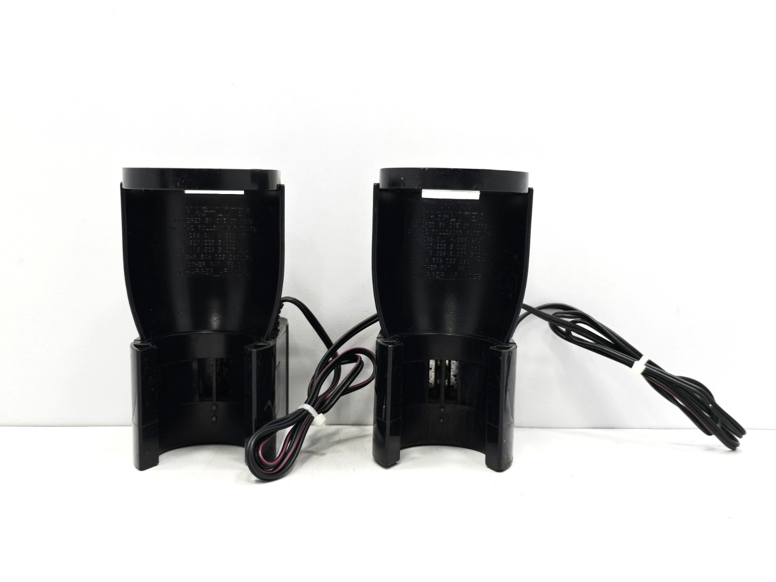 ARXX025 MAGLITE MAG CHARGER FOR FLASHLIGHT ARXX185 LOT OF 2