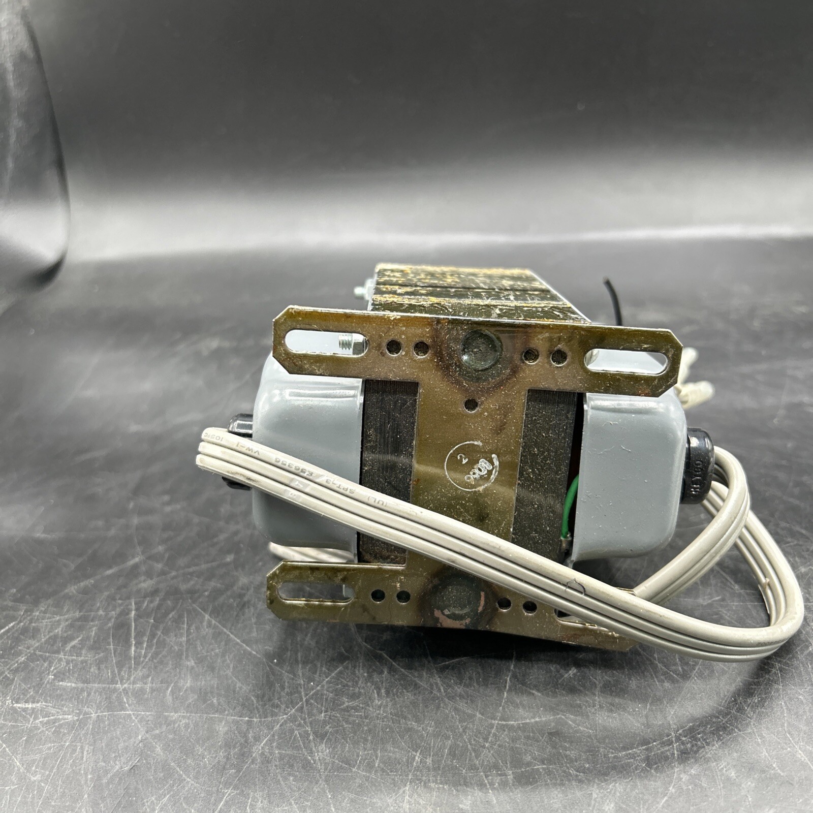 STANCOR GISD-150 ISOLATION TRANSFORMER INPUT: 230V 50/60Hz OUT: 115V 150VA 1.30A