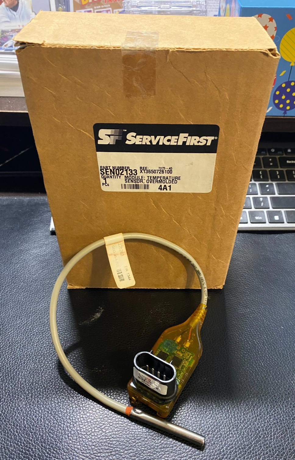 NEW IN BOX! SERVICE FIRST TEMPERATURE SENSOR X13650726100 SEN02133