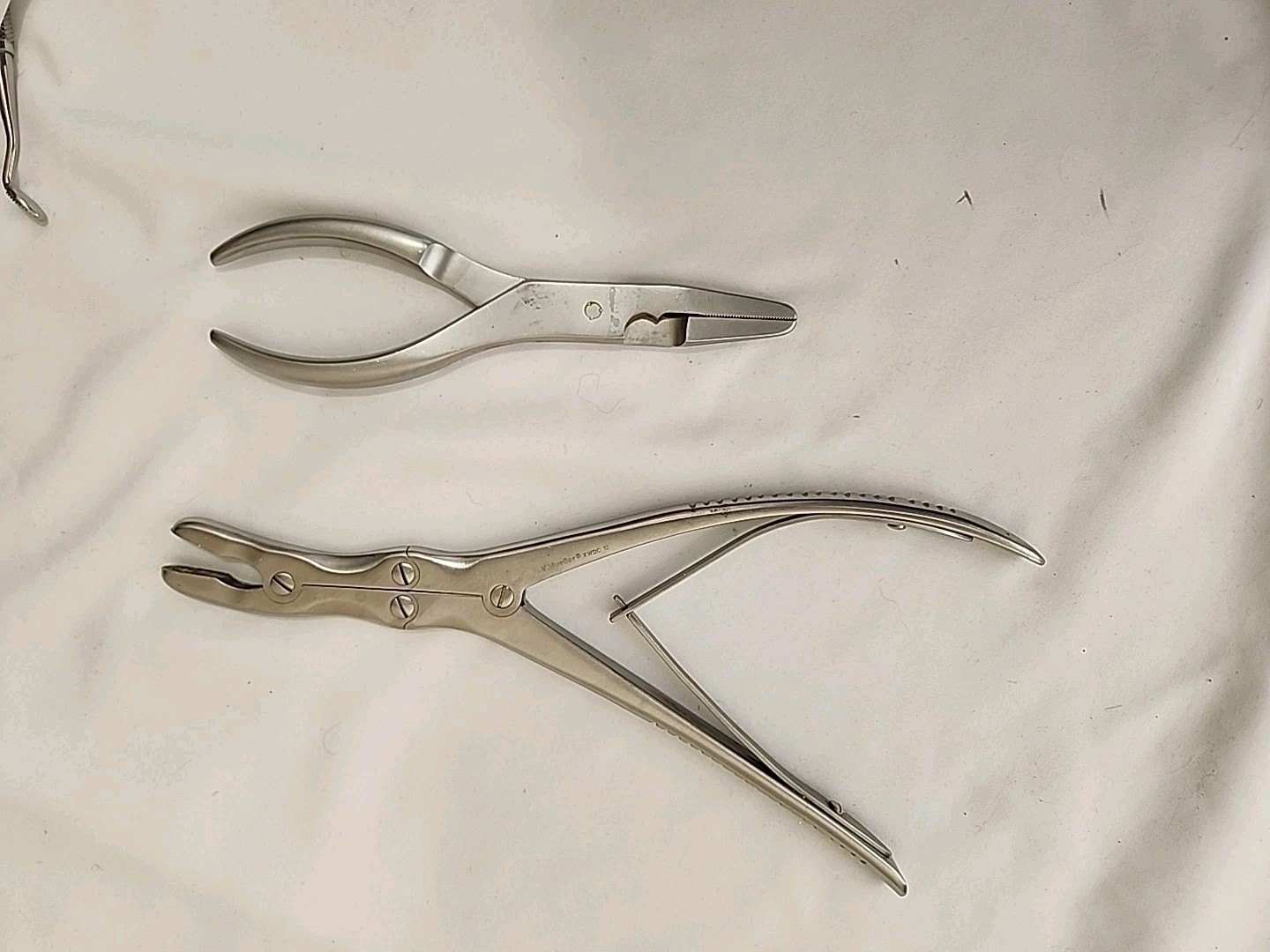 V Mueller XWDC Ruskin Rongeur Forceps Curved & OS901 Needle Nose Pliers Set 2
