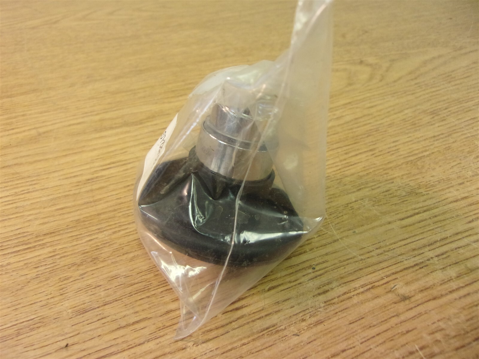 NEW Pushbutton Operator ZB2-BR2-LGT *FREE SHIPPING*