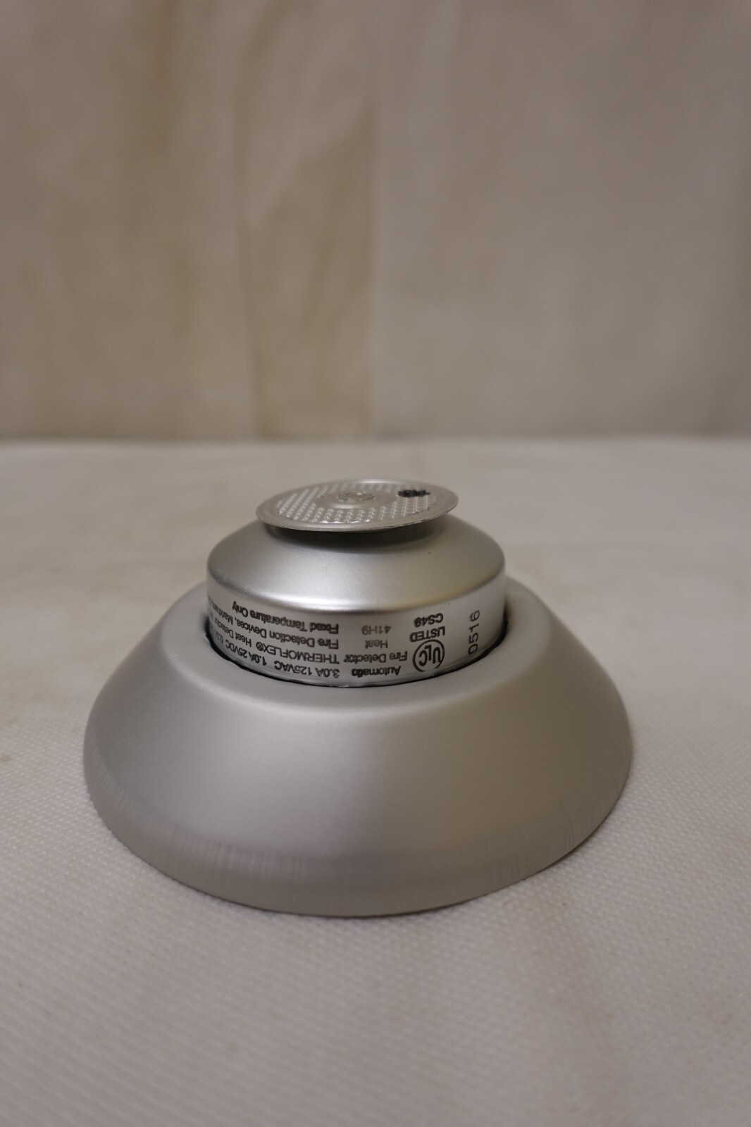 FDD Fire Detection Devices – Heat Detector CF135 / CF135C – 250VDC 0.1A NOS