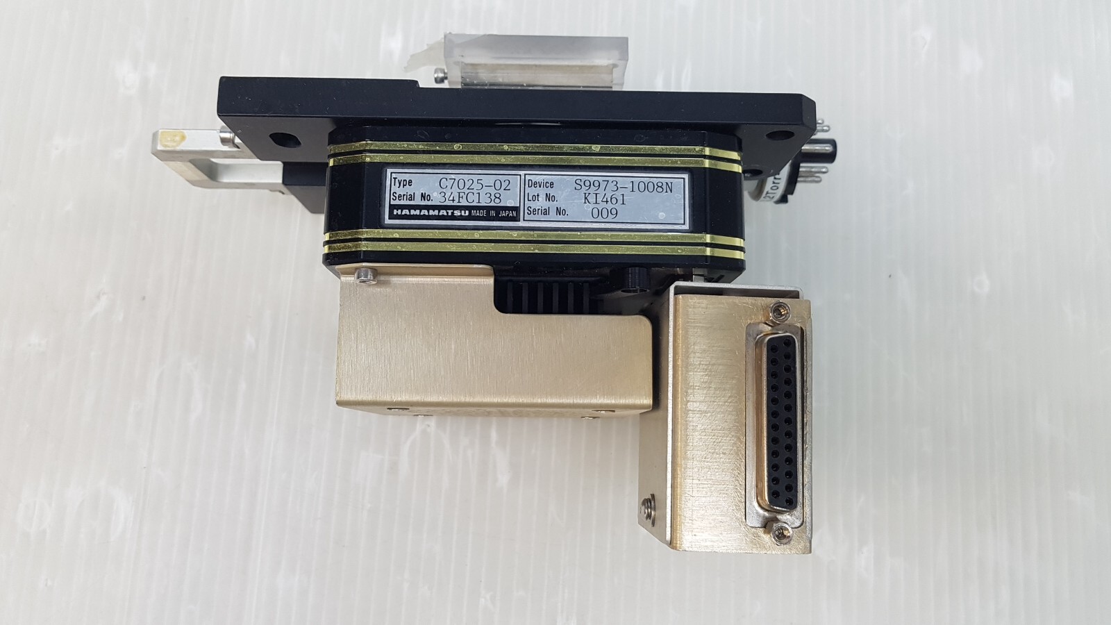 HAMAMATSU multichannel detector head C7025-02; W/ Huntington vacuum gauge