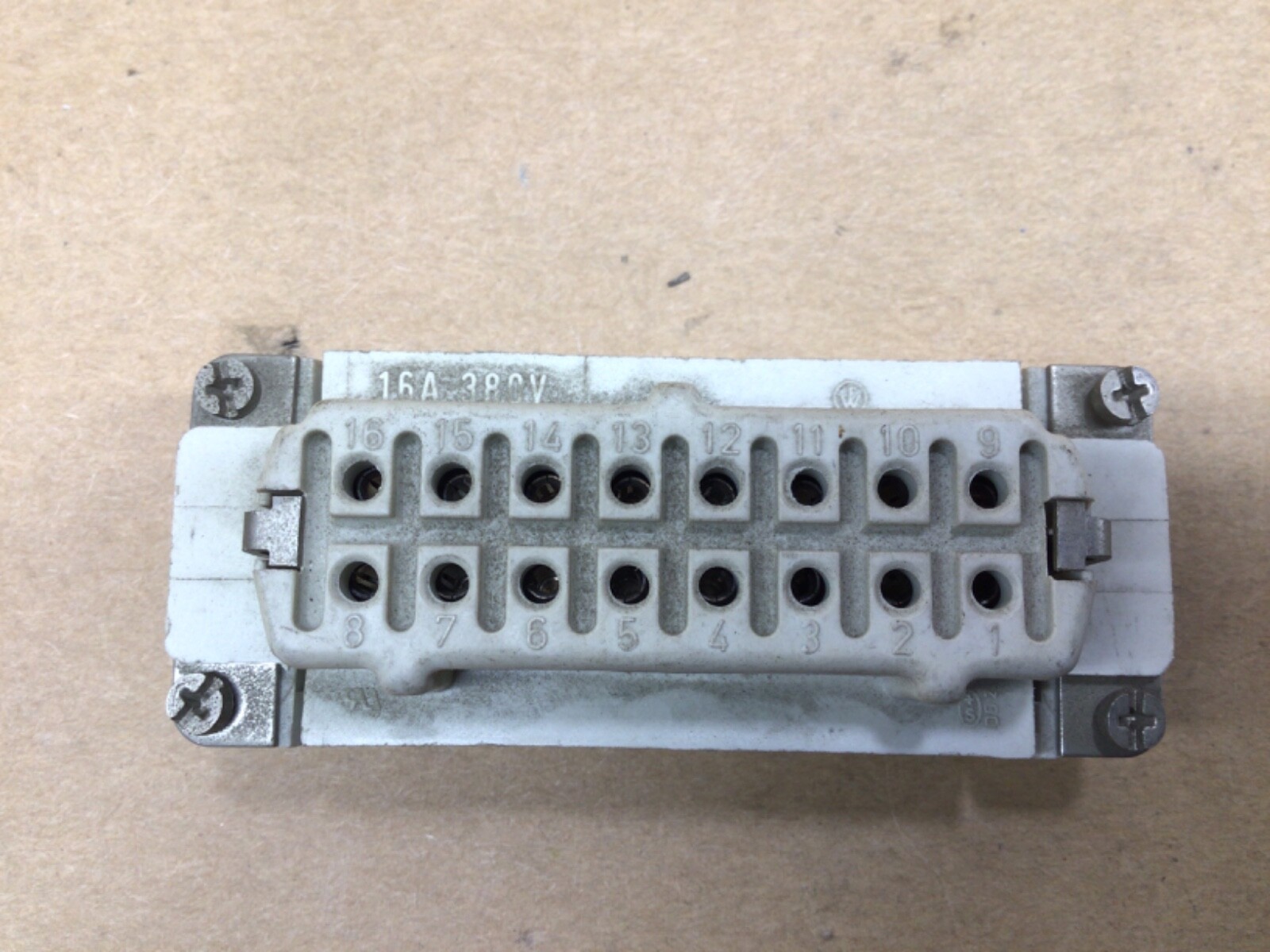 T&B 57696 DD2 2U Connector Thomas & Betts #4095K23IAC