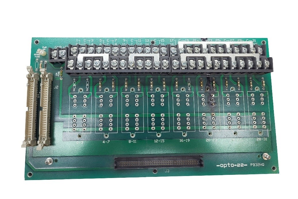 OPTO 22 PB32HQ PROGRAMMBLE LOGIC CONTROLLER