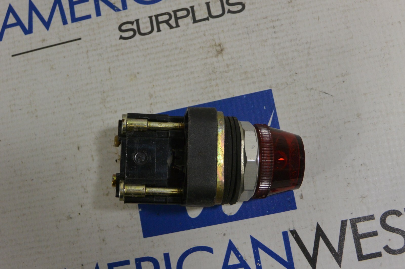 Allen-Bradley 800T-P16 Red Pilot Light Ser. T 120V *USED *LOT OF 5