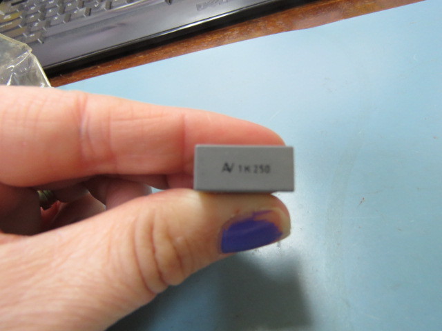 ARCOTRONICS R60II4100AA30K Qty of 50 per Lot Uf VDC 15 10%