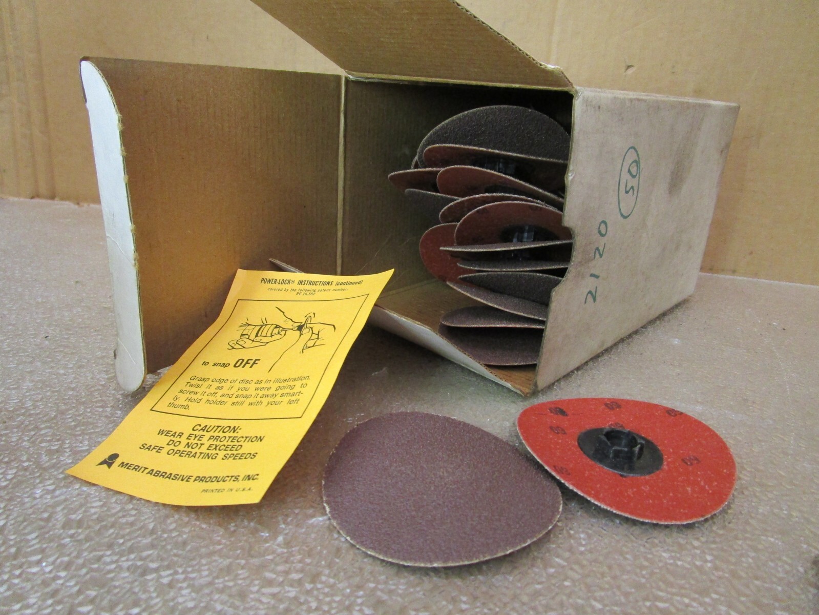 New Open Box Merit Abrasives 61059 3″ Dia. Lot of 50 Pieces Grit 60 51833DN