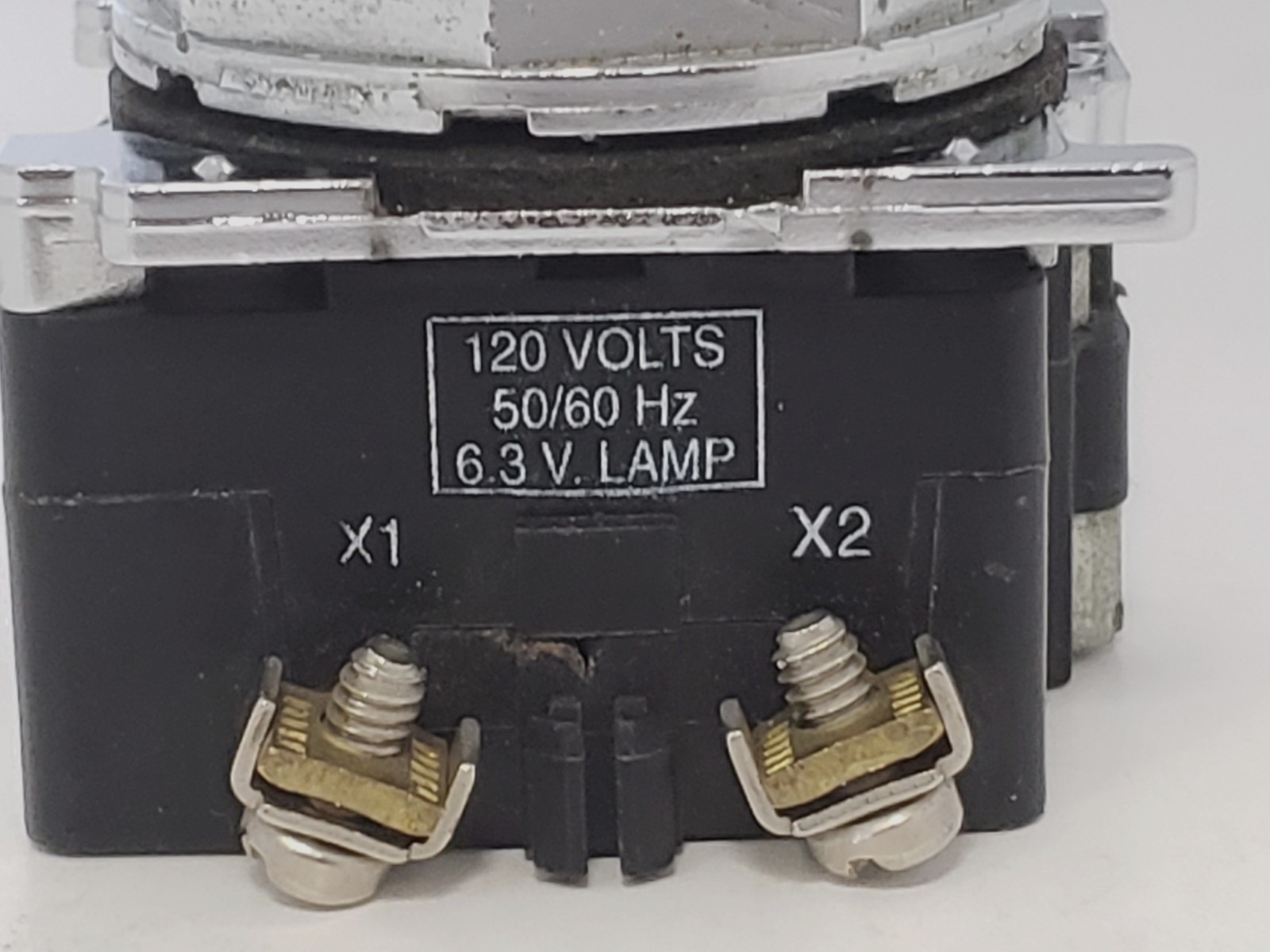 CUTLER HAMMER 10250T411-C21 PUSHBUTTON ILLUMINATED RED