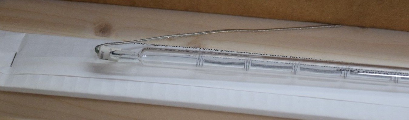 (1) FOSTORIA INDUSTRIES F2548H 2500W CLEAR QUARTZ HEAT LAMP NEW 3.65 kW, 480VAC