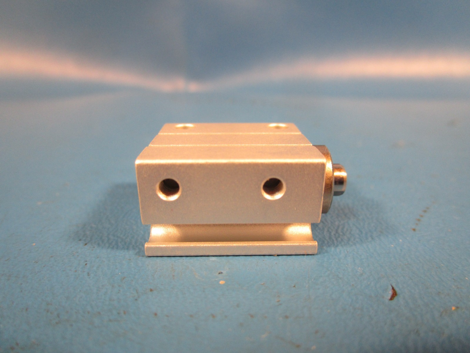 SMC CDUJB8-4D, Mini Free Mount Cylinder, 8mm Bore, 4mm Stroke, Auto Switch