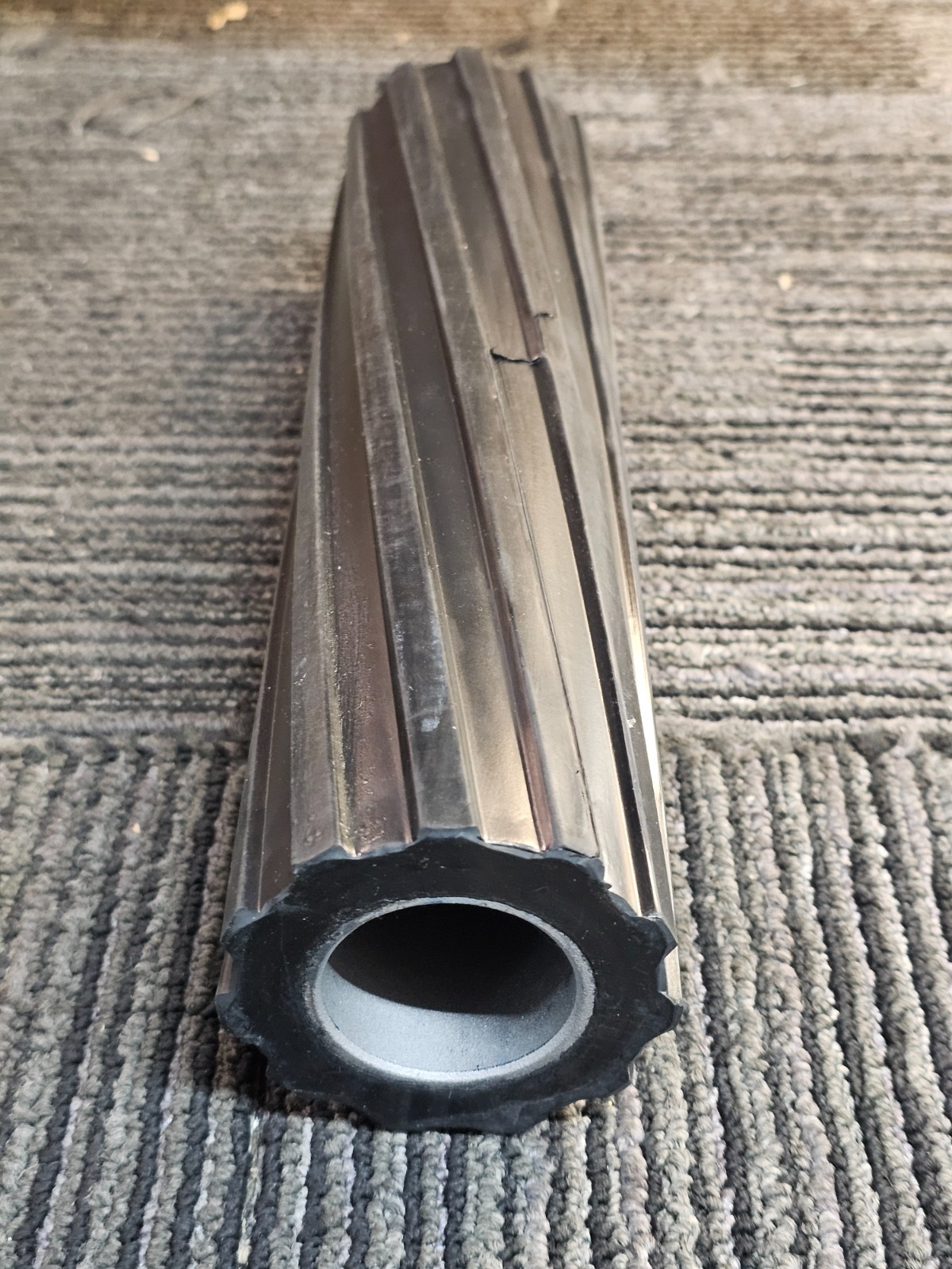 (QTY 2) Midwest Rubber L65N90-12NB150 HR-0449 12″, Left, Rubber Husker Rolls