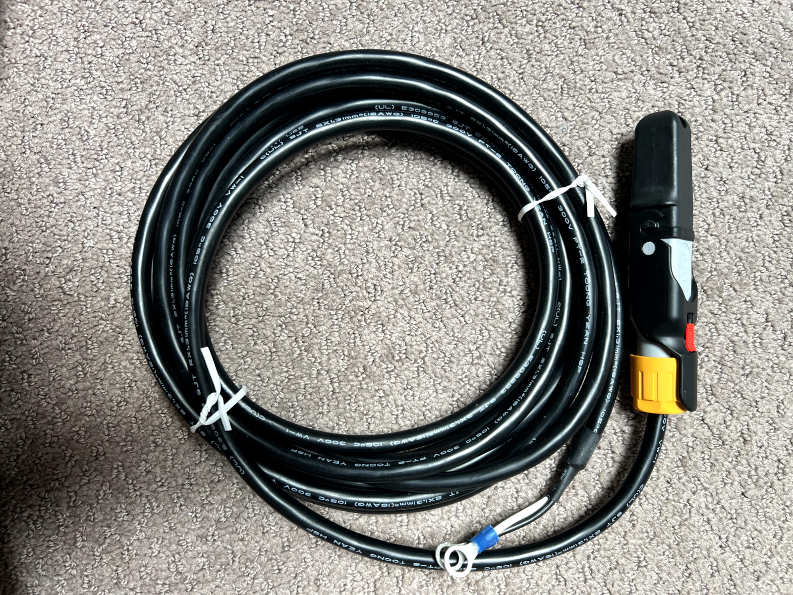 Amphenol Octis FCi 10135752-101LF with 16FT terminated cable (16AWG 2-wire)