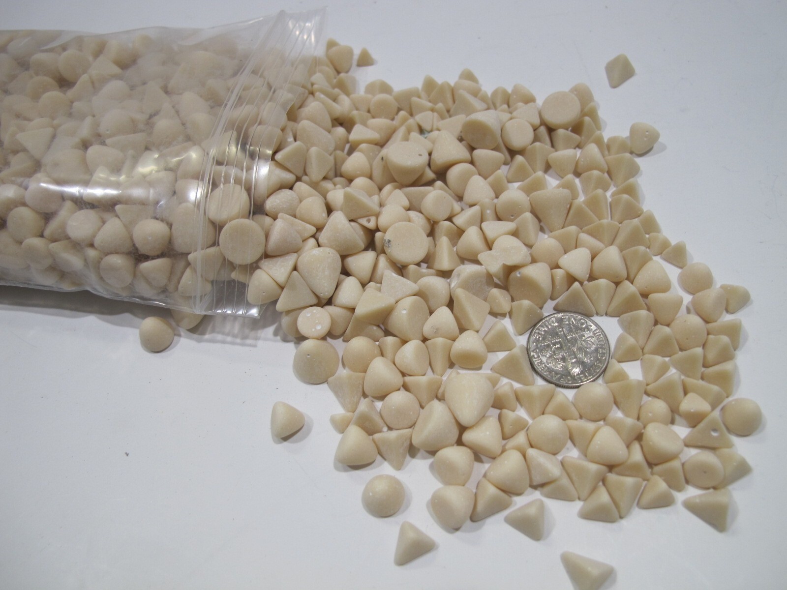 Otec Mix cone triangle Plastic Tumbling Polishing de-burring Media 8MM 1 Pound.