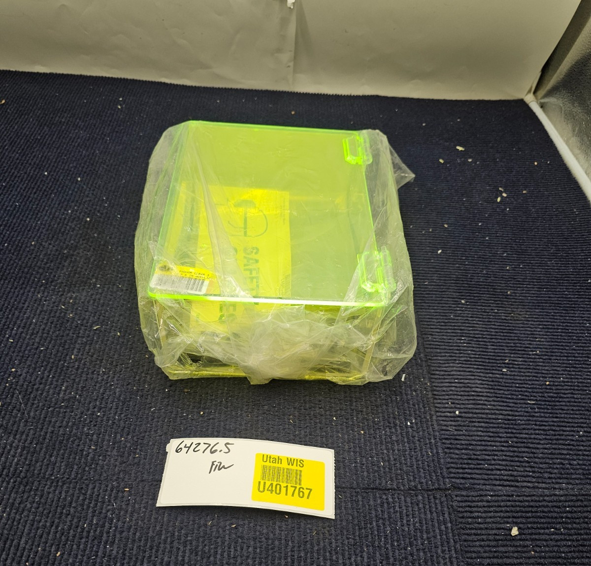 Radnor Safety Glass Dispenser 3 inch X 9 inch X 6 inch Acrylic Hinged Cover