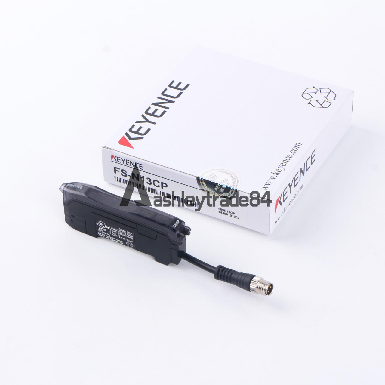 ONE NEW KEYENCE FS-N13CP optical fiber amplifier
